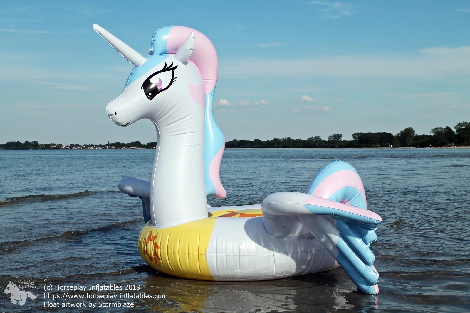 Feels like Heaven - inflatable pony float - Image 6