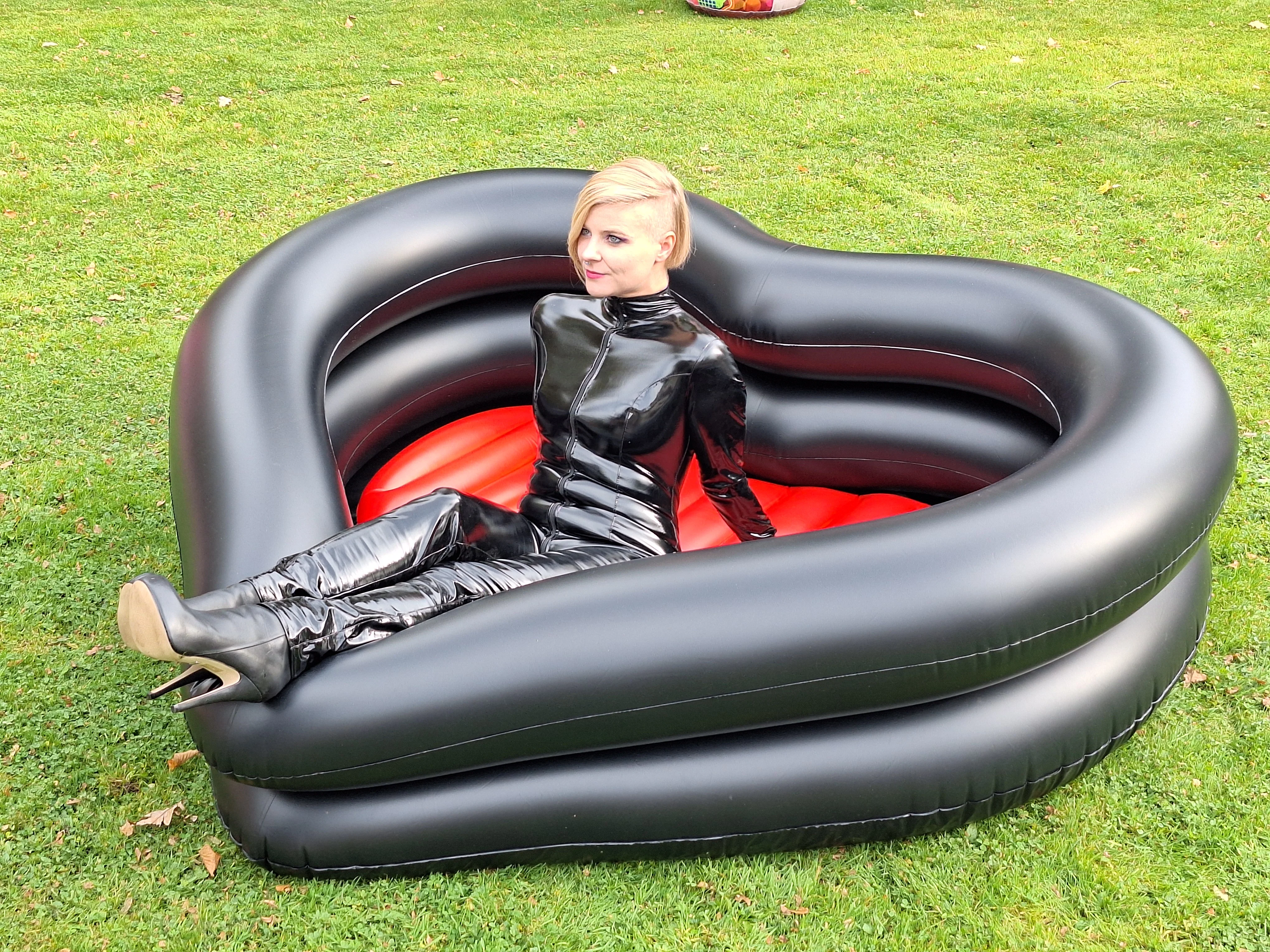 Gothic Playpool - Image 7