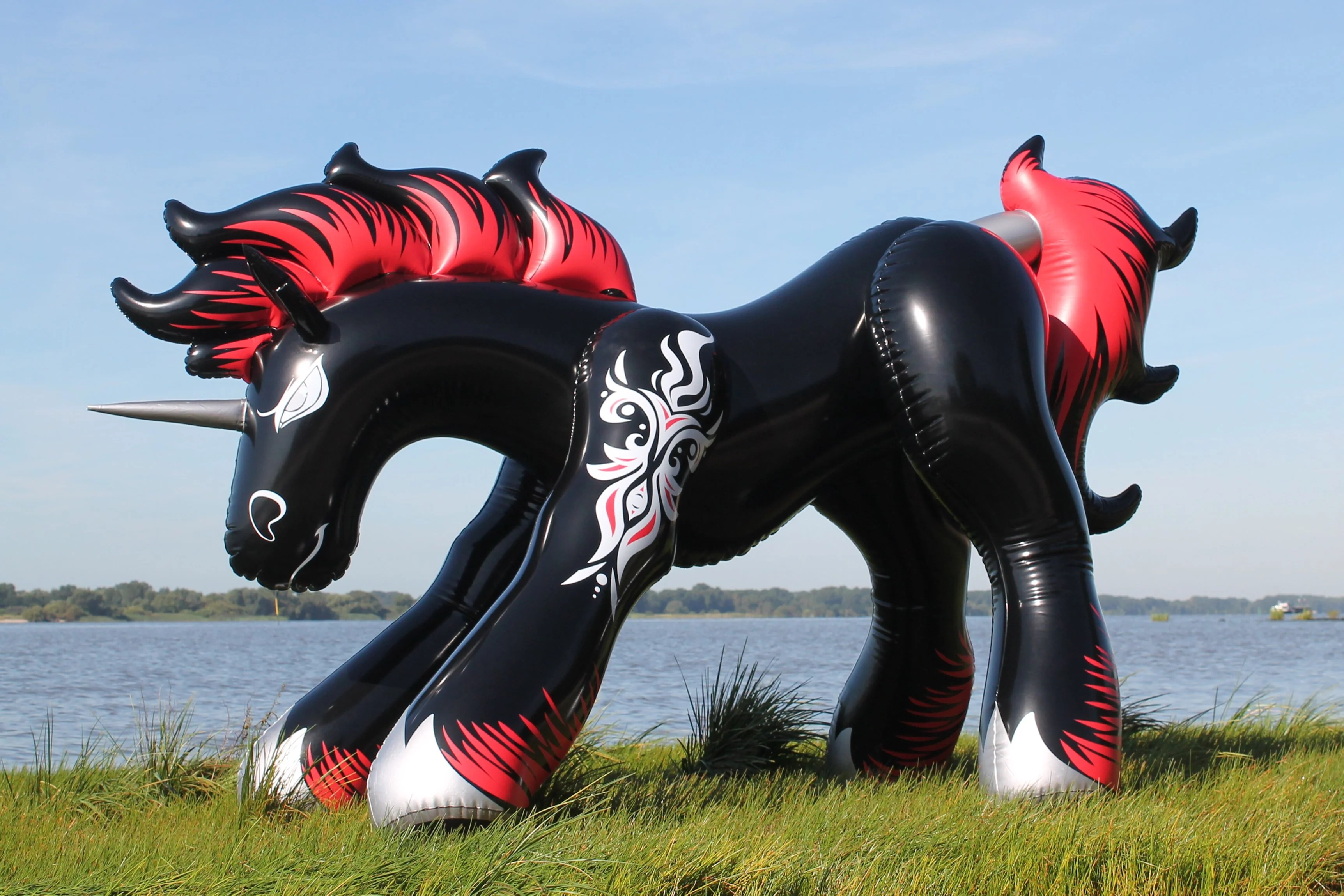 Night Fire - the inflatable gothic unicorn - Image 4