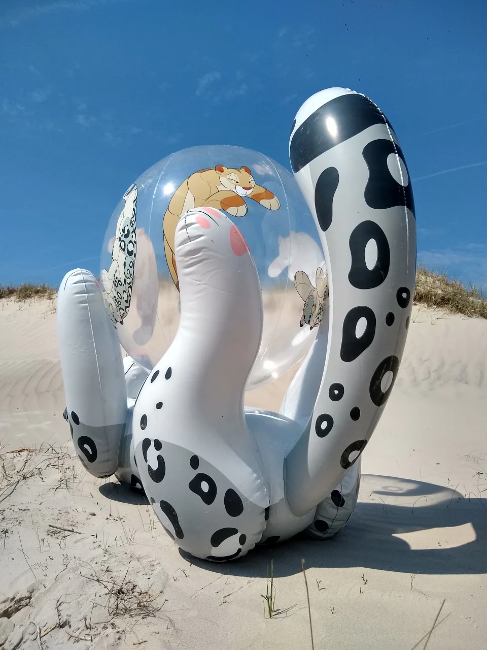 Inflatable Snow Leopard by Lizet - Image 4