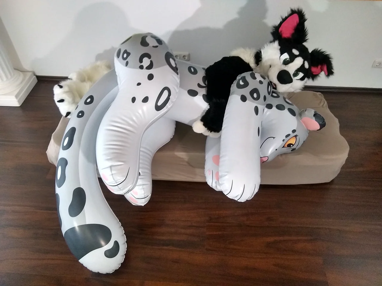 Inflatable Snow Leopard by Lizet - Image 6