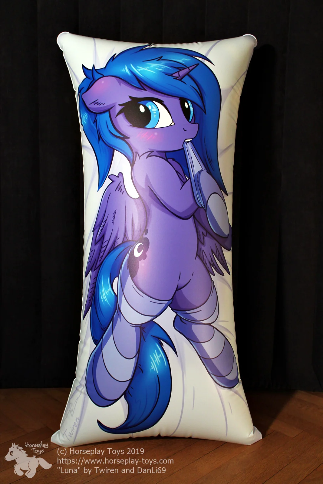 Luna by DanLi69 and Twiren - Inflatable body pillow - Image 4