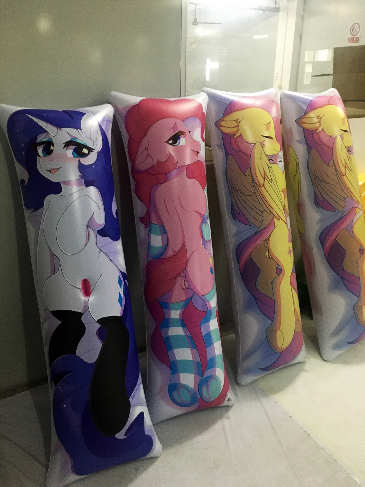 Rarity by Fensu - Inflatable body pillow - Image 4