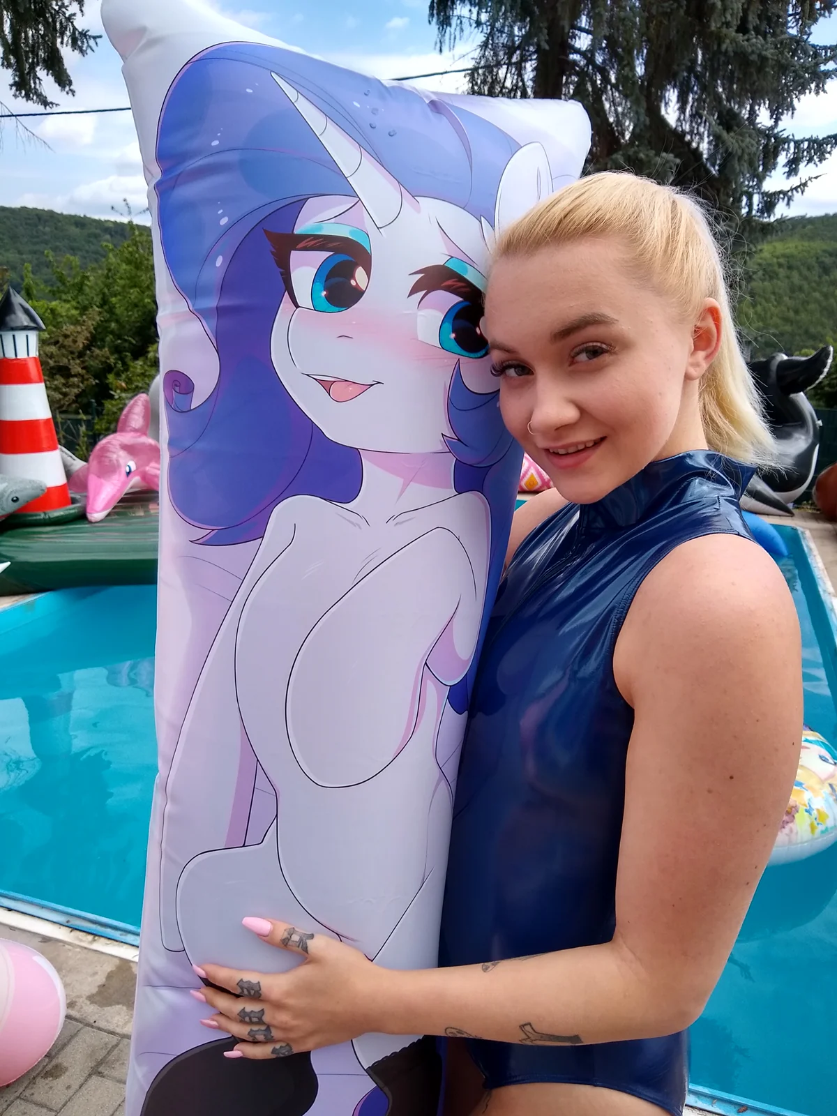 Rarity by Fensu - Inflatable body pillow - Image 7